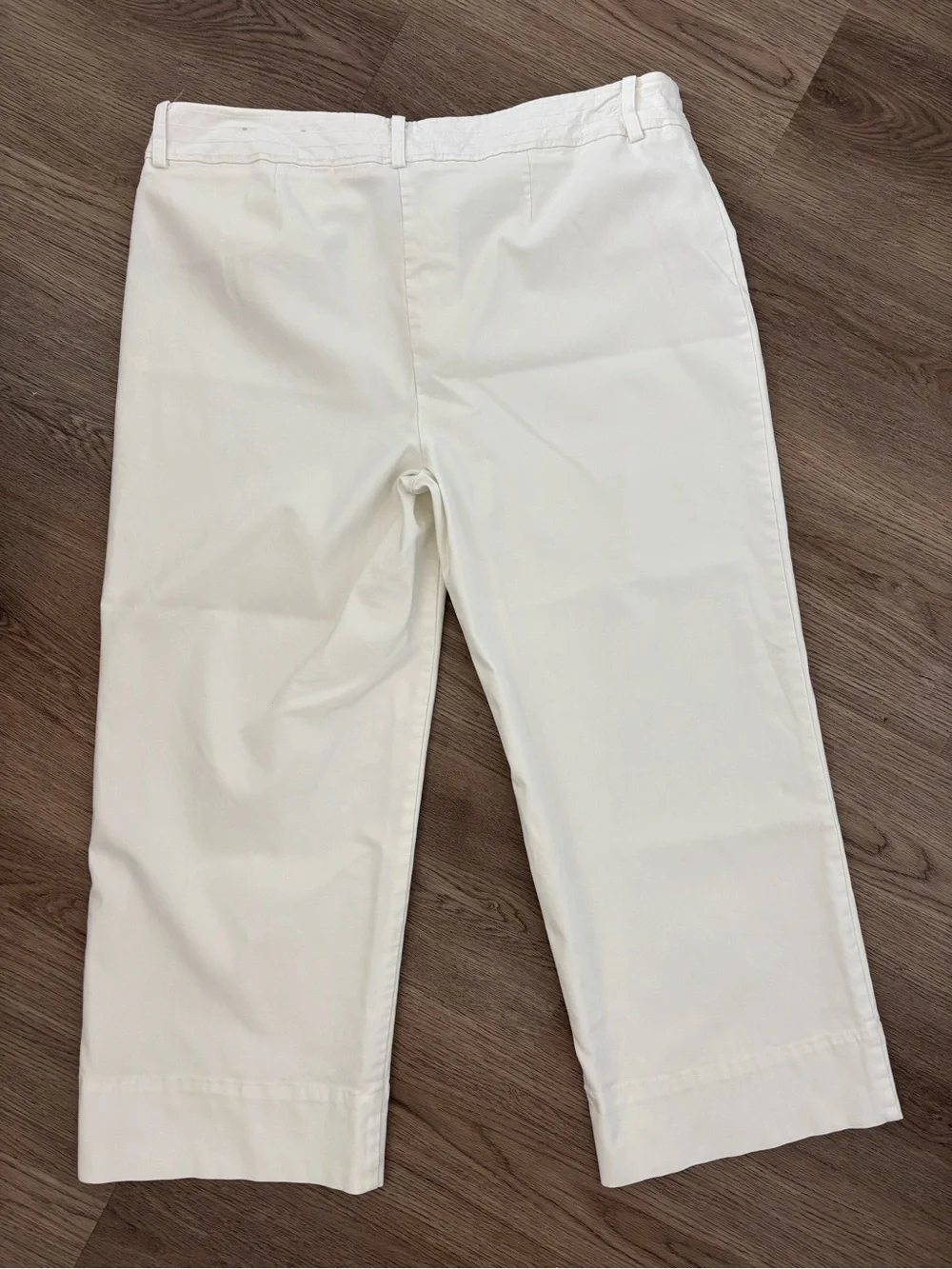 Chico's White High Rise Cropped Wide Leg Capri Pant